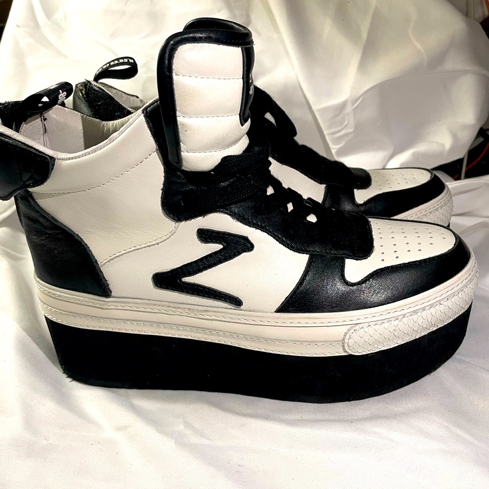 Women’s ZIGI Bruce Platform